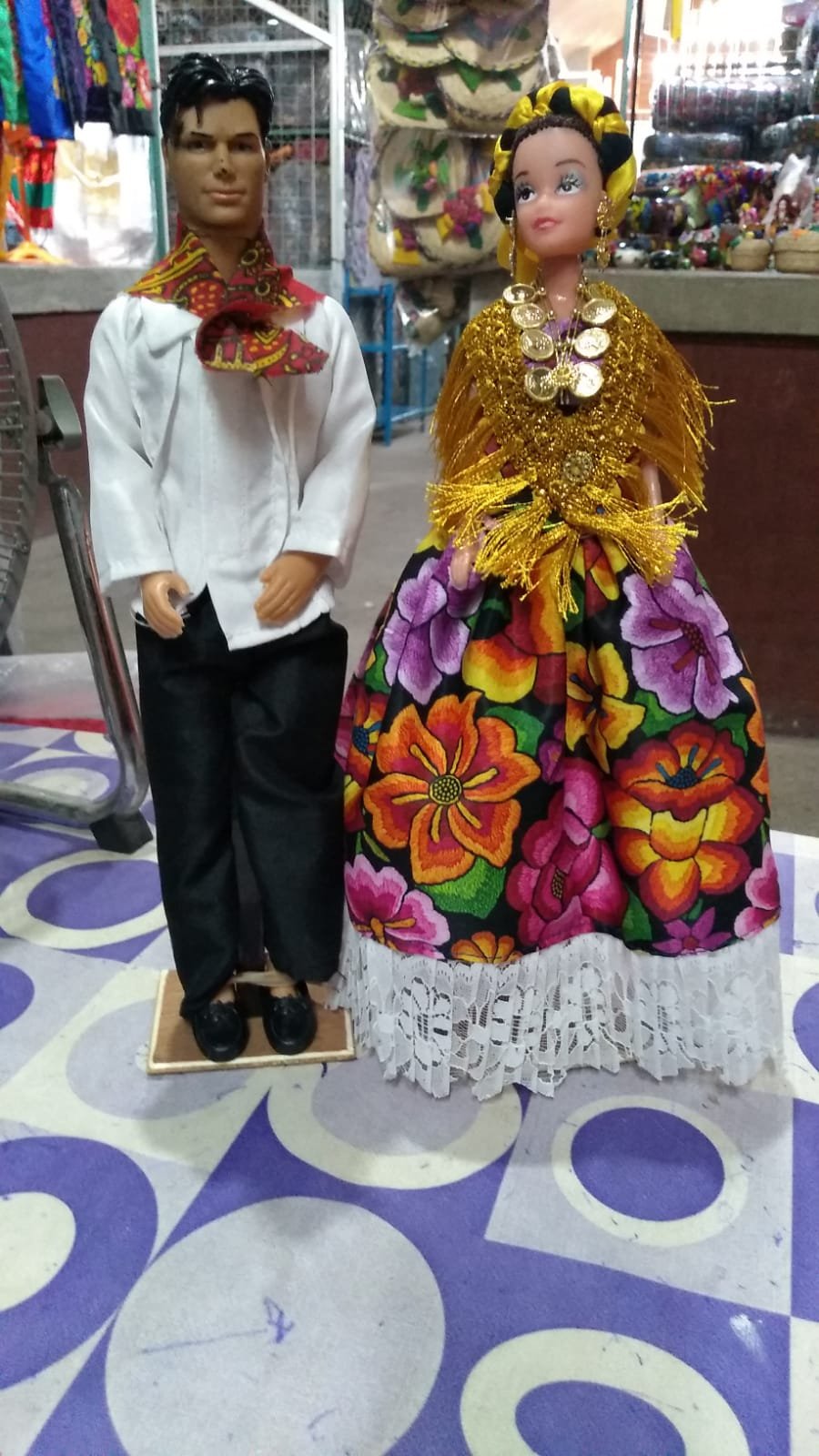 Pareja barbie istmeña (hombre y mujer) – Querida Oaxaca